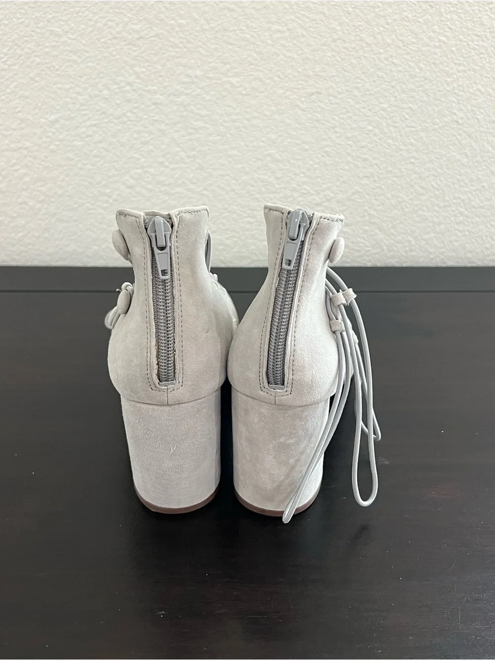Nine West Women’s Gray Suede Multi-Strap Block Heel Pumps Size 8.5